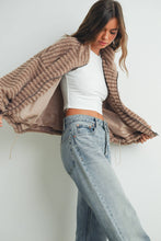 Load image into Gallery viewer, Mocha Collared Puffer Jacket