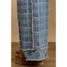 Load image into Gallery viewer, FRAYED DETAIL PLAID WIDE LEG JEANS