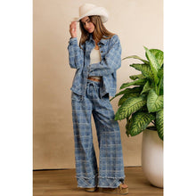 Load image into Gallery viewer, FRAYED DETAIL PLAID WIDE LEG JEANS