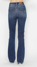 Load image into Gallery viewer, Judy Blue Tummy Control Embroidered Pkt Bootcut HW