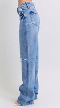 Load image into Gallery viewer, Judy Blue Rigid Magic Criss Cross Dad Jean
