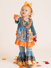 Load image into Gallery viewer, Pocket Flara Bells Outfit
