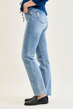 Load image into Gallery viewer, Judy Blue HW Tummy Control Contrast Straight

