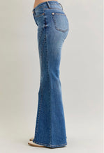 Load image into Gallery viewer, Judy Blue MR Double Angular Seam Flare
