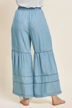 Load image into Gallery viewer, Light Denim Tiered Wide Leg Pants
