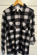 Load image into Gallery viewer, Side Button Plaid Soft Flannel
