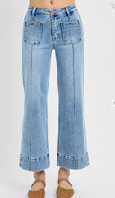 Load image into Gallery viewer, Risen HW Crop Wide w/Front Pocket
