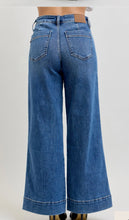 Load image into Gallery viewer, Judy Blue Petite Trouser Retro Wide

