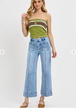 Load image into Gallery viewer, Risen HW Crop Wide w/Front Pocket
